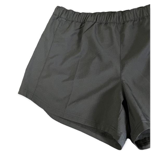 Columbia PFG • Gray|Navy Blue Shorts - Picture 5 of 13